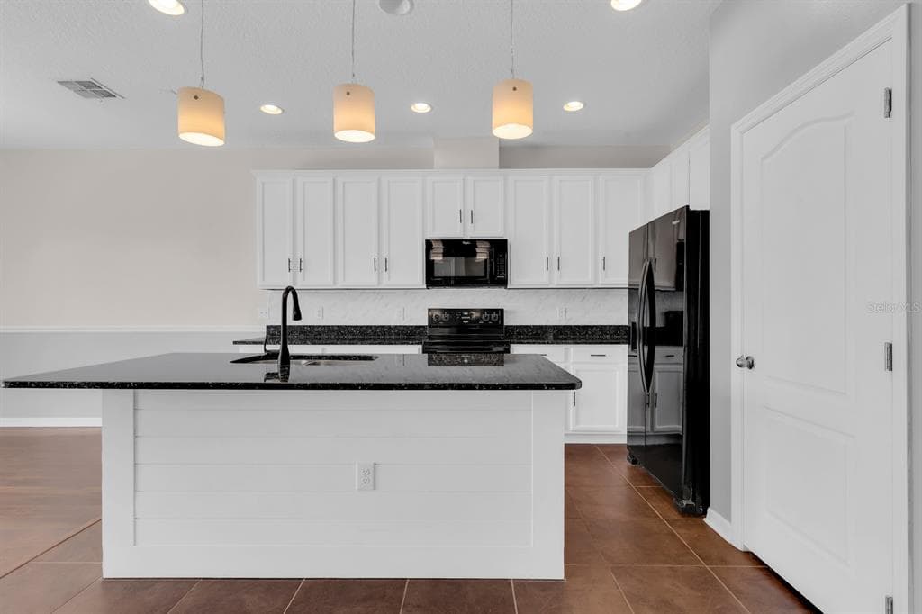 2726 RIVER LANDING DRIVE photo 8