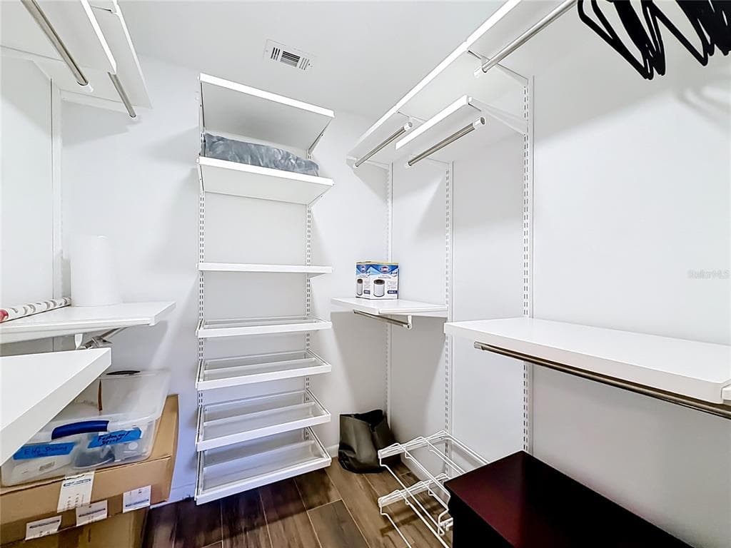 2650 COUNTRYSIDE BOULEVARD E103 photo 17
