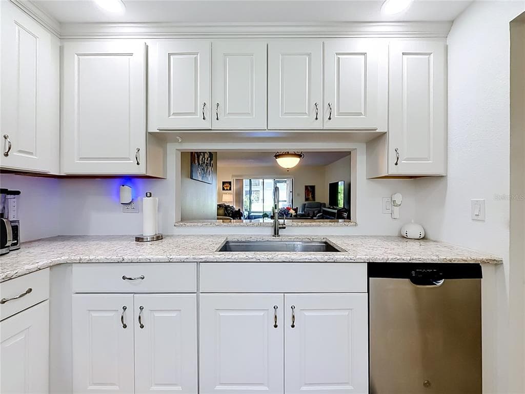2650 COUNTRYSIDE BOULEVARD E103 photo 9