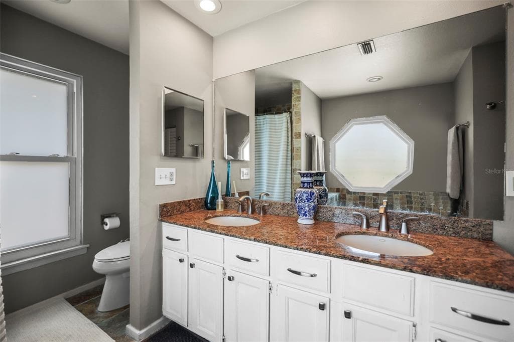 4966 ROBIN TRAIL photo 25