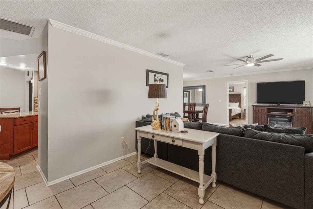 200 BELAIRE COURT photo 6