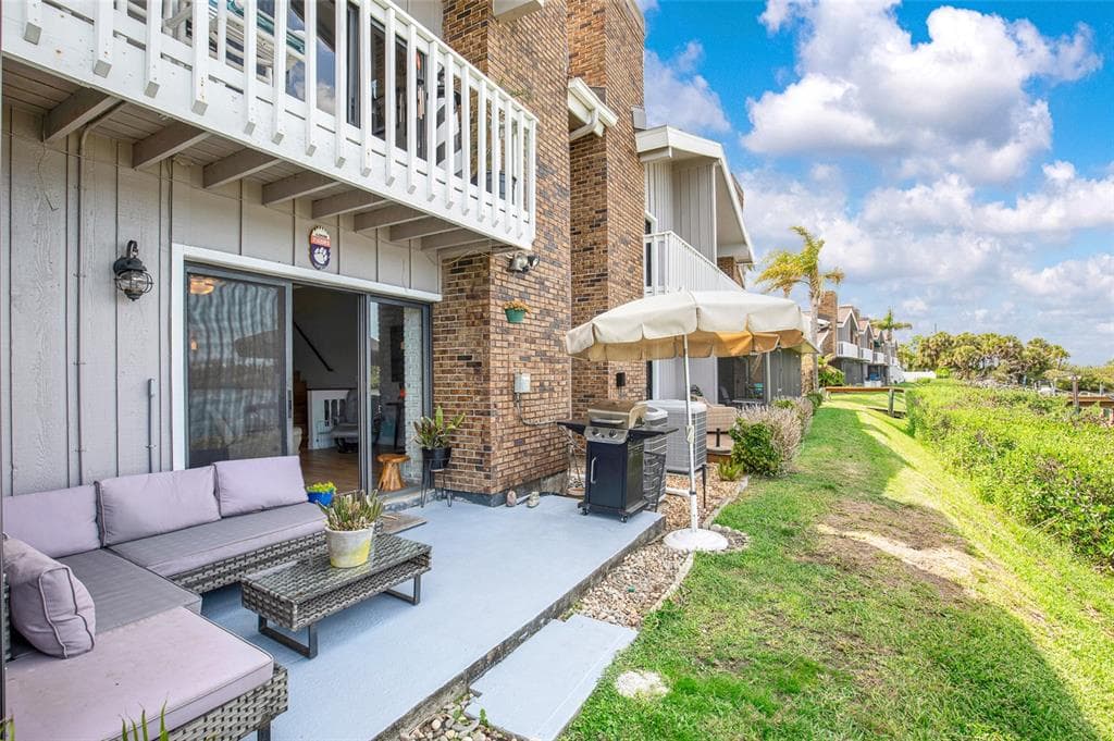 121 LAGOON COURT photo 25