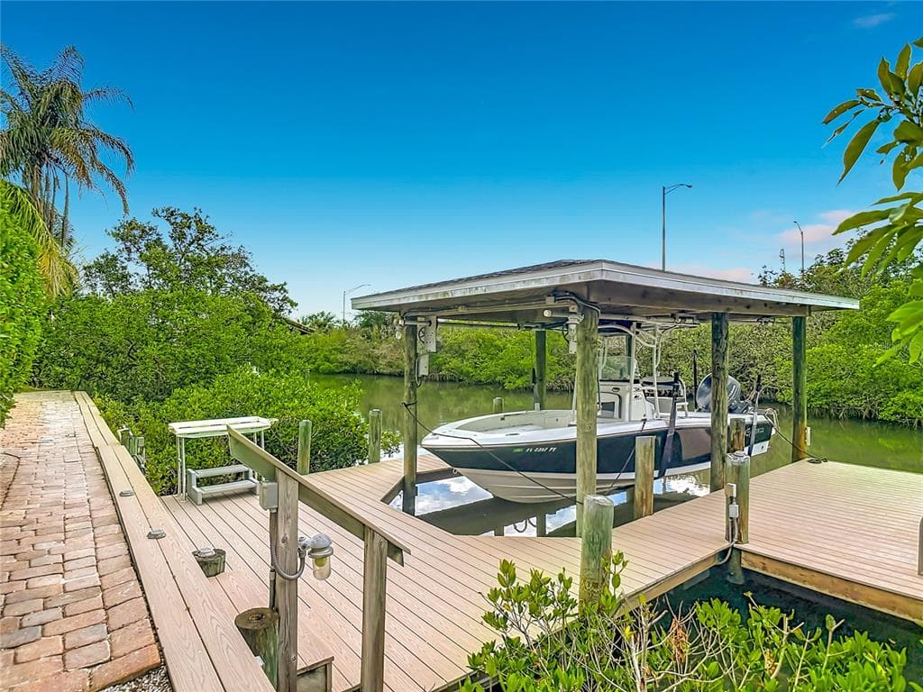 21 RICHMOND DR photo 12