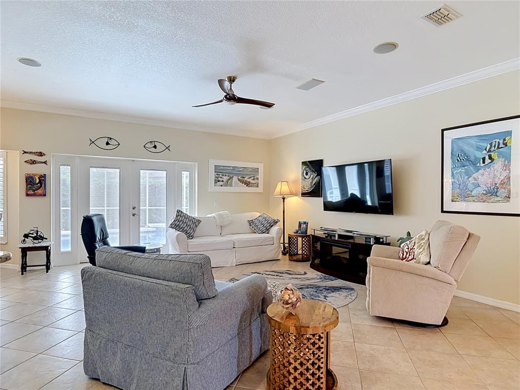 21 RICHMOND DR photo 7