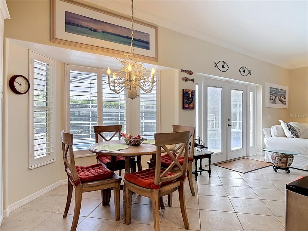 21 RICHMOND DR photo 20