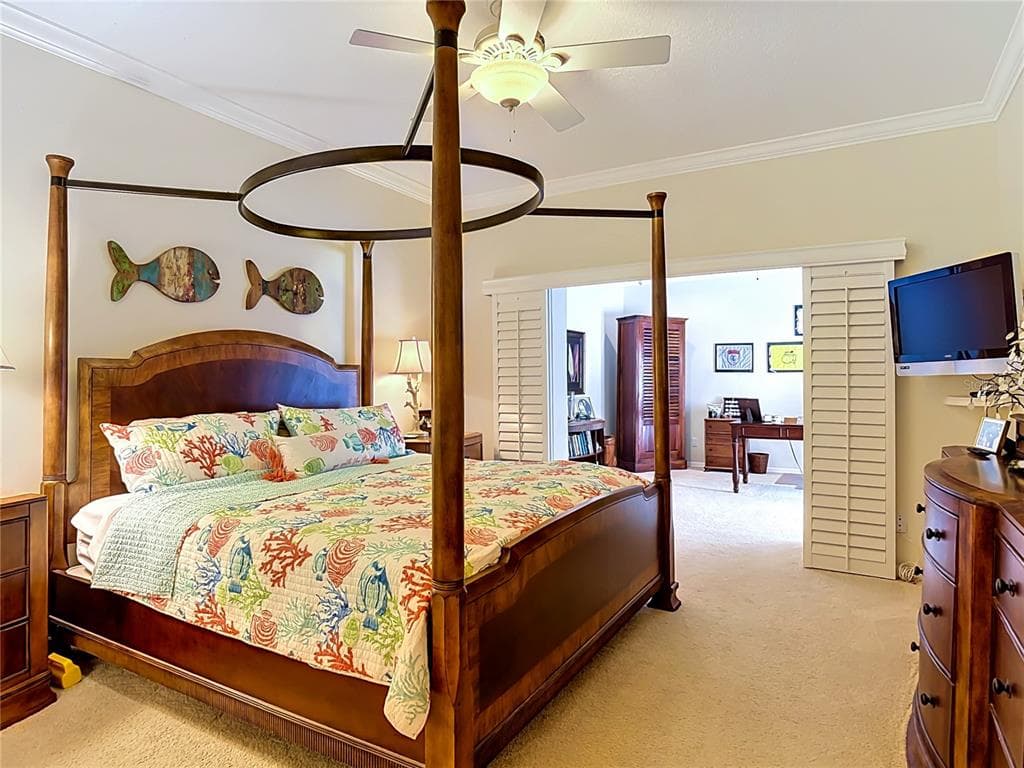21 RICHMOND DR photo 8