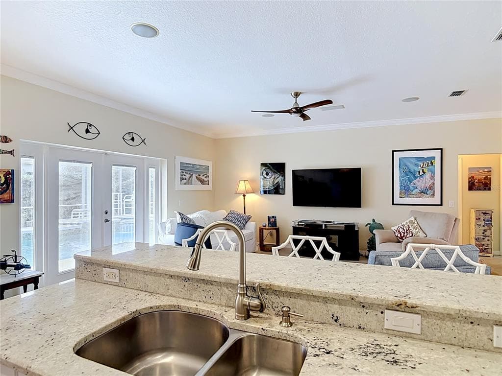 21 RICHMOND DR photo 25