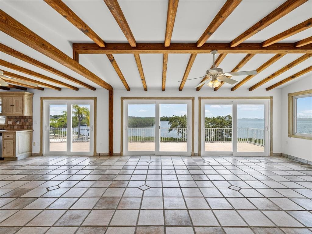 1647 SEA BREEZE DRIVE photo 12