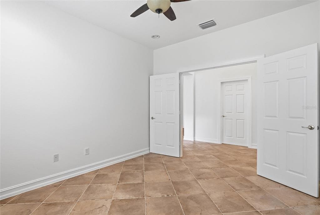 5042 SANDY BROOK CIRCLE photo 9