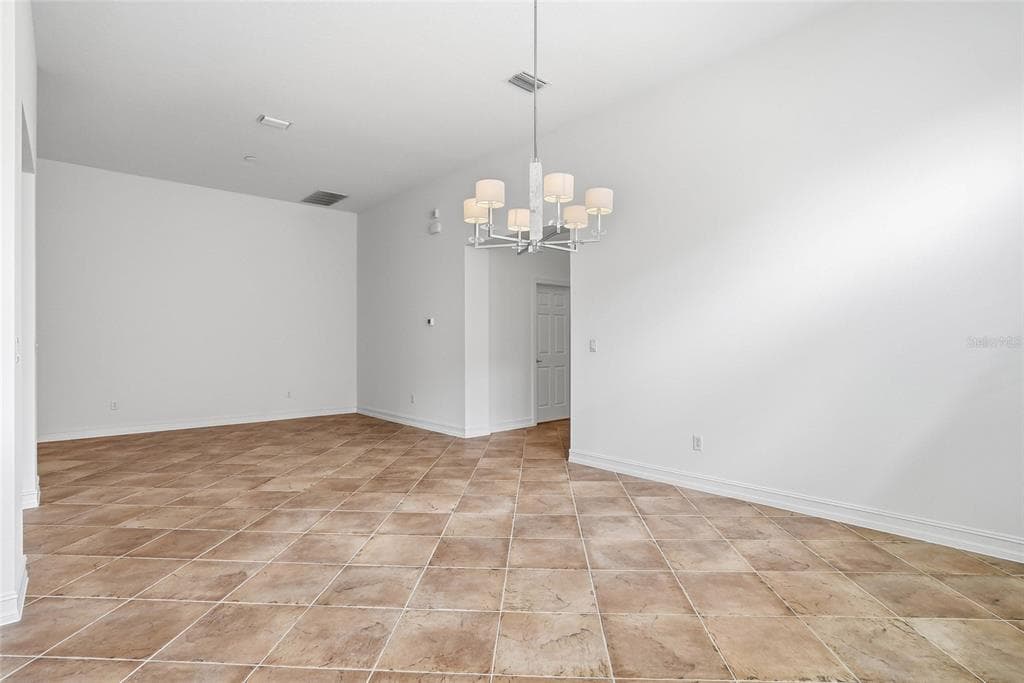 5042 SANDY BROOK CIRCLE photo 19