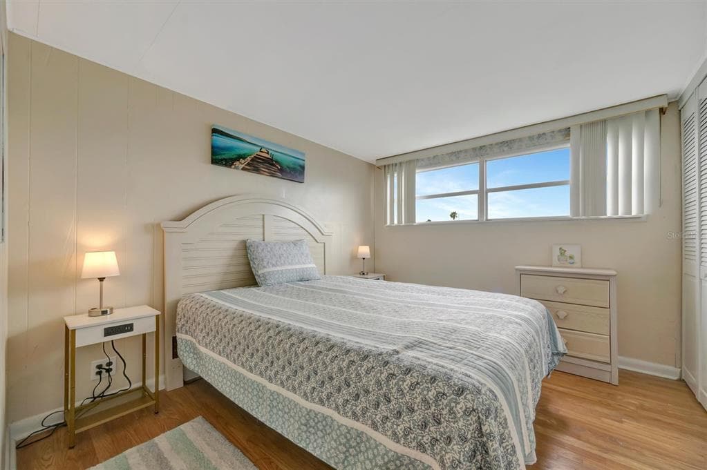 162 S SAINT THOMAS CIRCLE photo 18