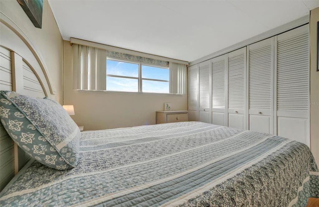 162 S SAINT THOMAS CIRCLE photo 19