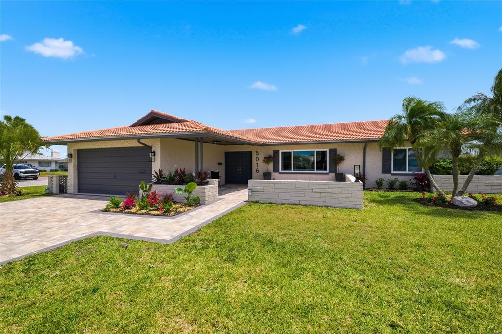 5016 DORY DRIVE photo 4
