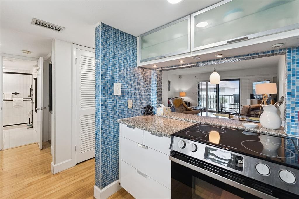935 OCEAN SHORE BOULEVARD 3020 photo 16