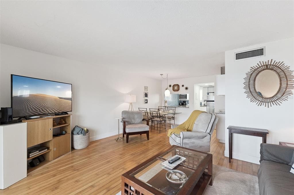 935 OCEAN SHORE BOULEVARD 3020 photo 9