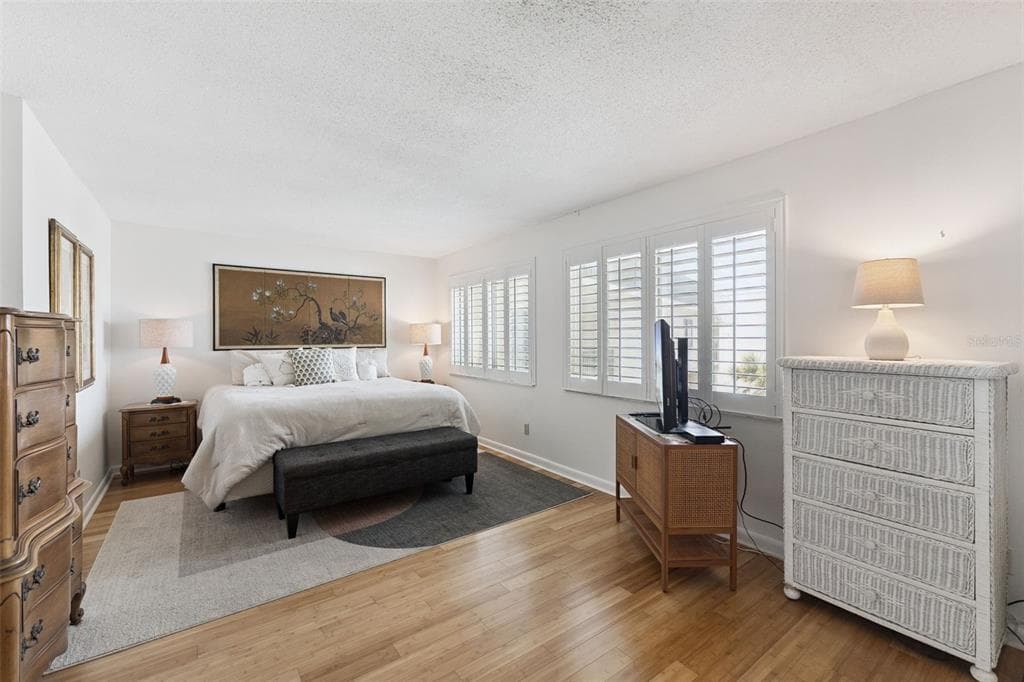 935 OCEAN SHORE BOULEVARD 3020 photo 19