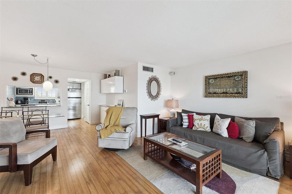 935 OCEAN SHORE BOULEVARD 3020 photo 8