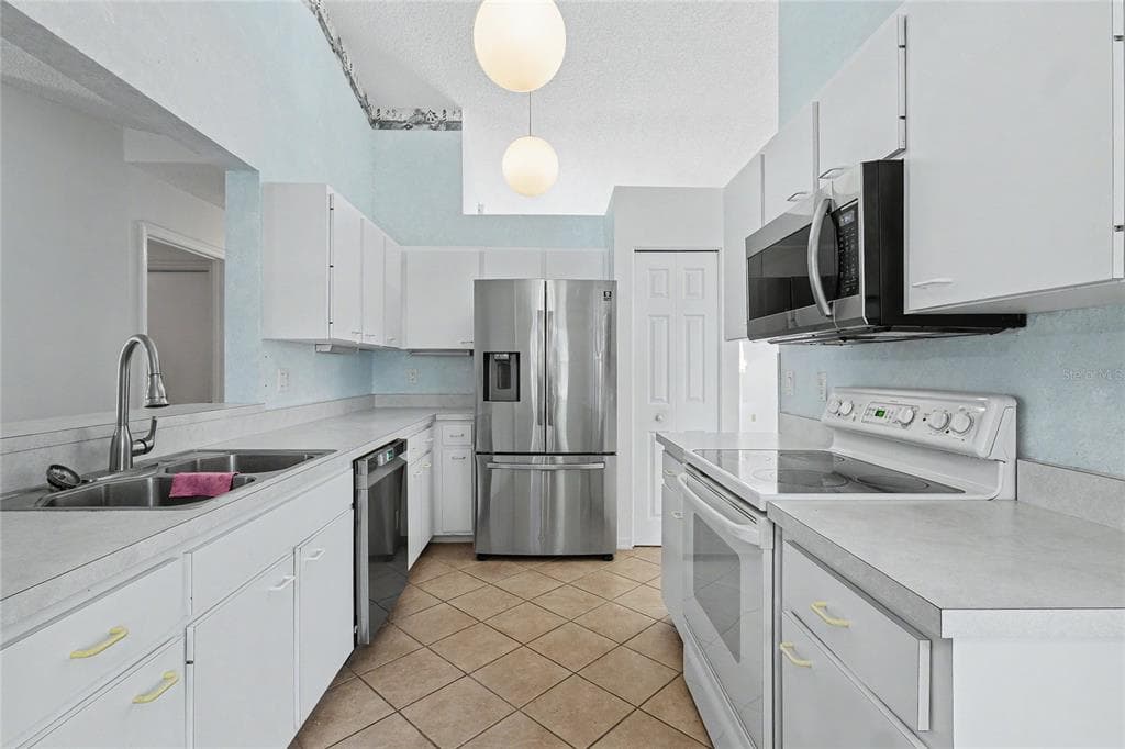 5657 29TH STREET CIRCLE E photo 11