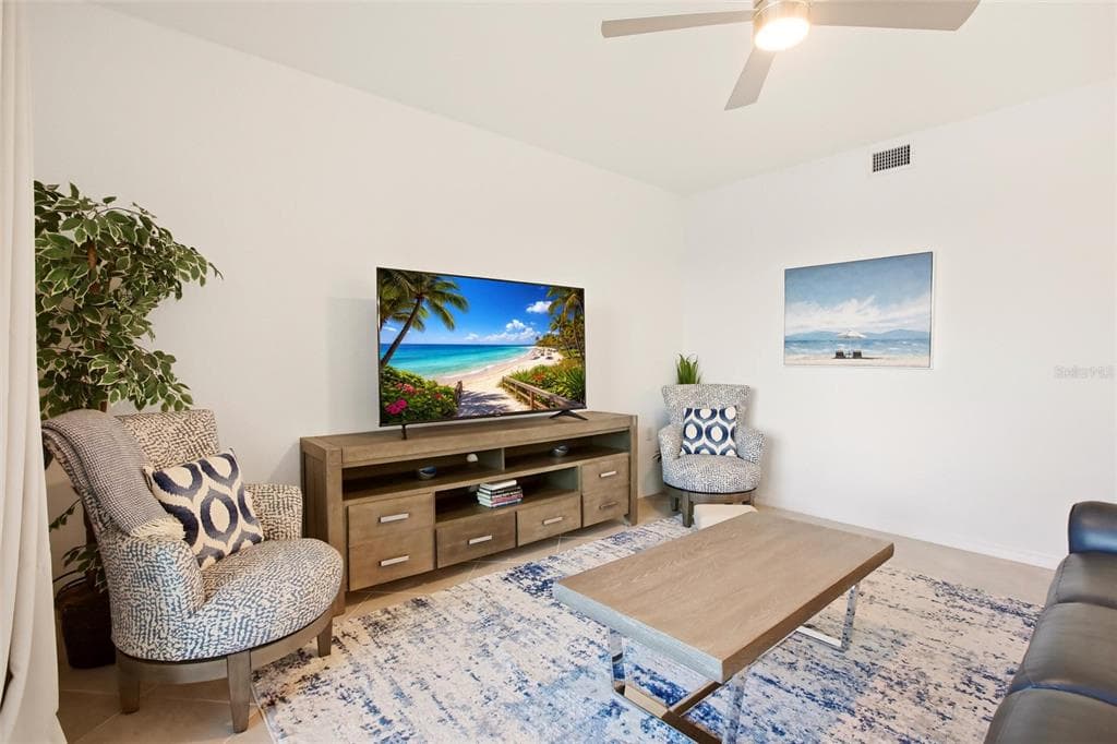 14214 HERITAGE LANDING BOULEVARD 816 photo 14