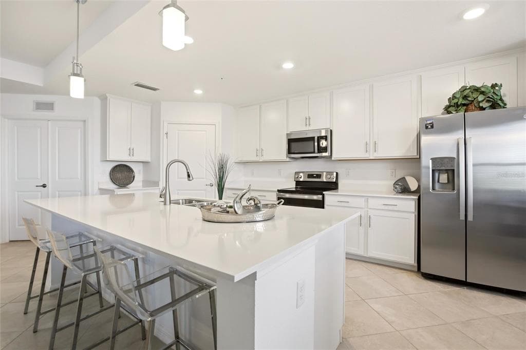 14214 HERITAGE LANDING BOULEVARD 816 photo 18