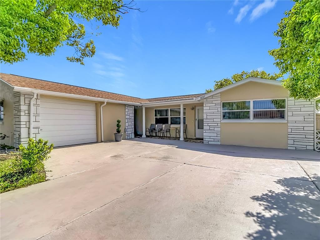4237 HEADSAIL DRIVE photo 1