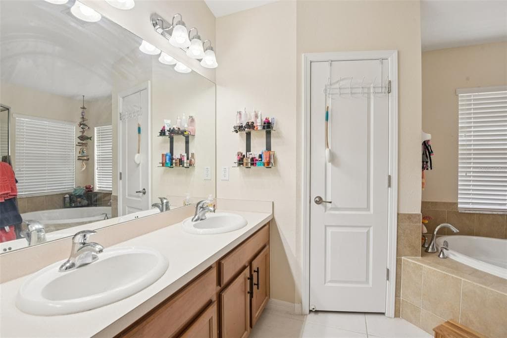 13908 CHALK HILL PLACE photo 17