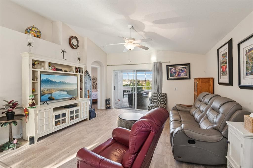13908 CHALK HILL PLACE photo 11