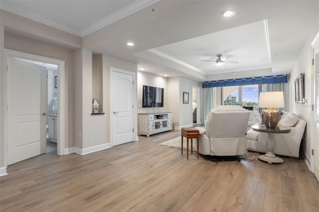 102 YACHT HARBOR DRIVE 371 photo 16