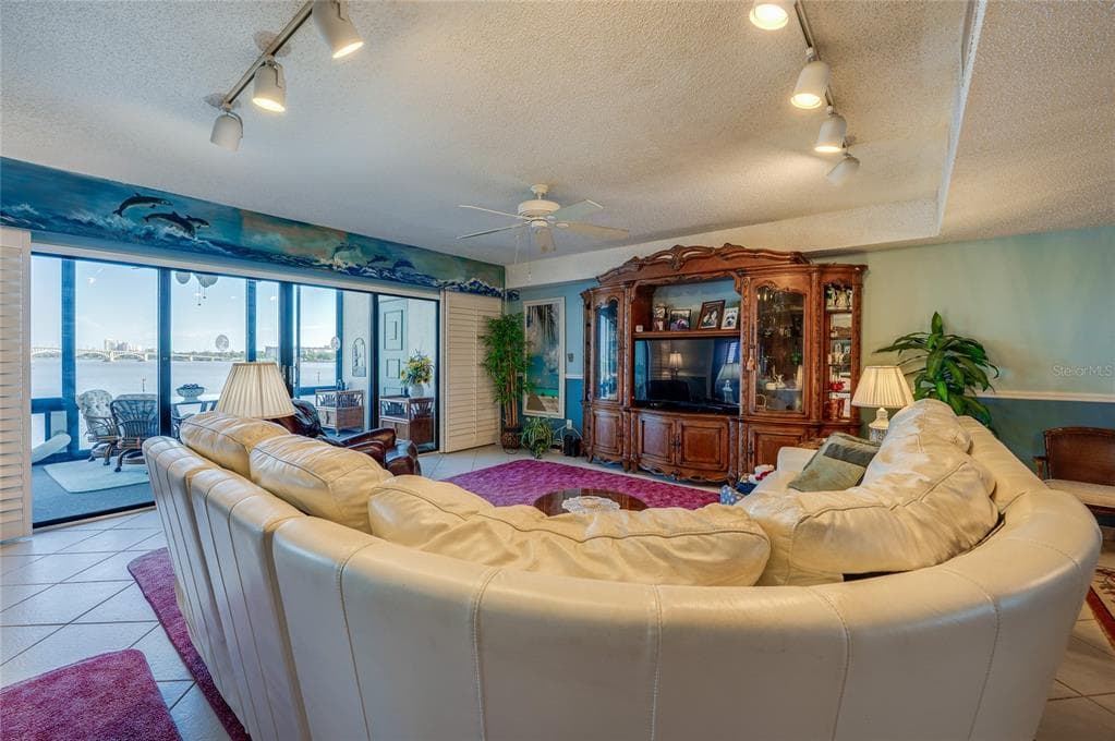 731 MARINA POINT DRIVE 731 photo 16