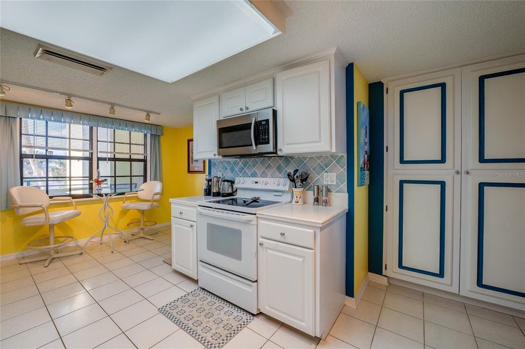 731 MARINA POINT DRIVE 731 photo 9
