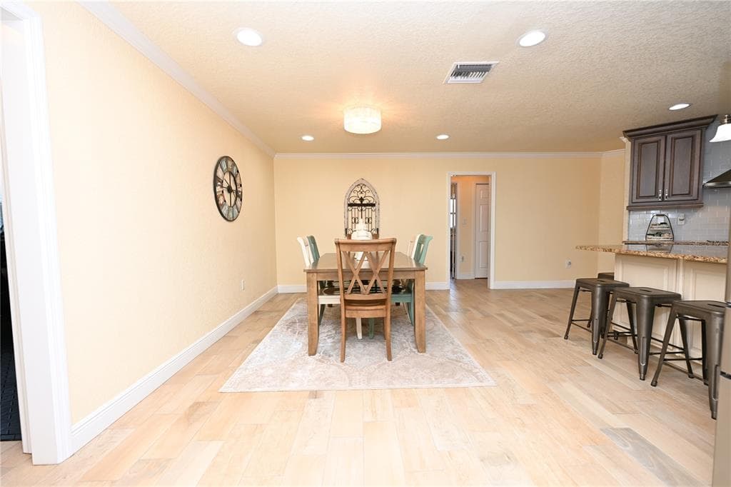 2240 LAKE ARIANA BOULEVARD photo 17