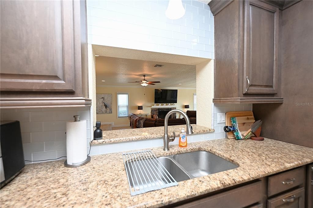 2240 LAKE ARIANA BOULEVARD photo 15