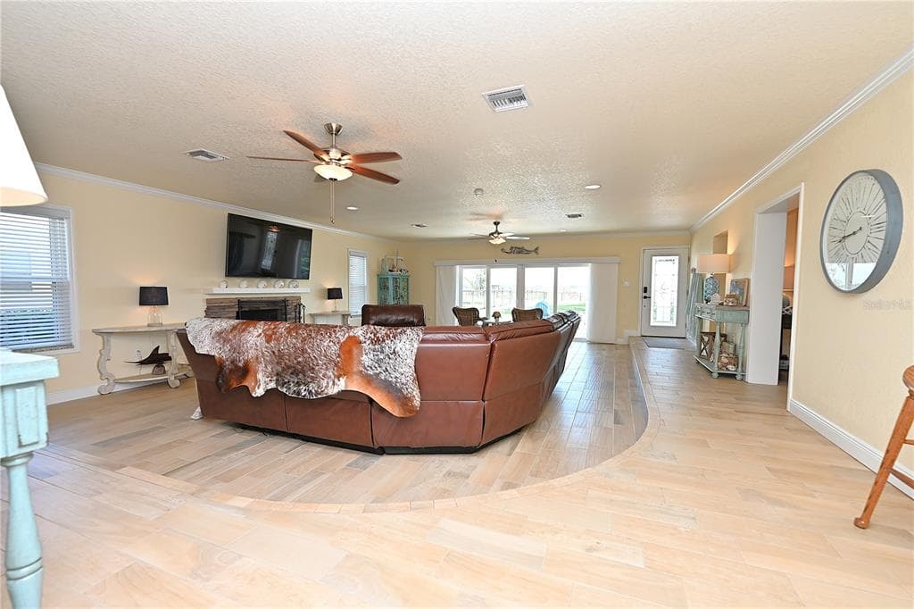 2240 LAKE ARIANA BOULEVARD photo 19