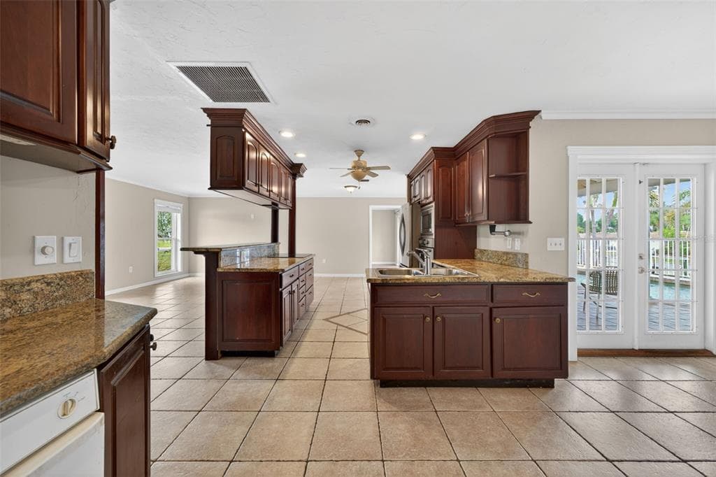 2555 CONSTITUTION BOULEVARD photo 10