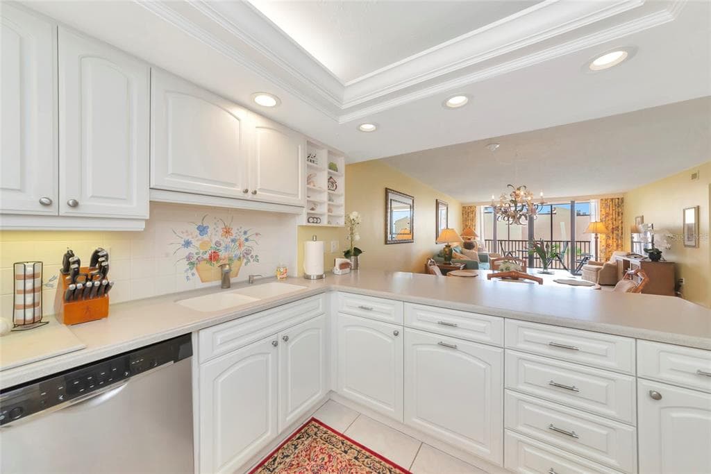 6480 MIDNIGHT PASS ROAD 503 photo 9