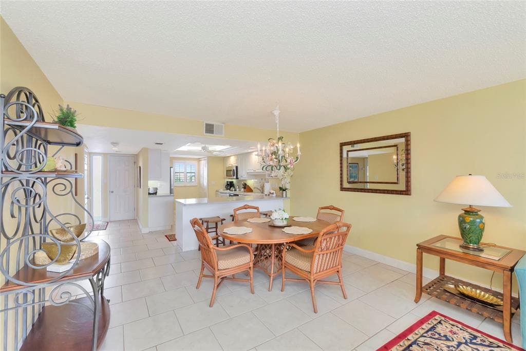 6480 MIDNIGHT PASS ROAD 503 photo 18