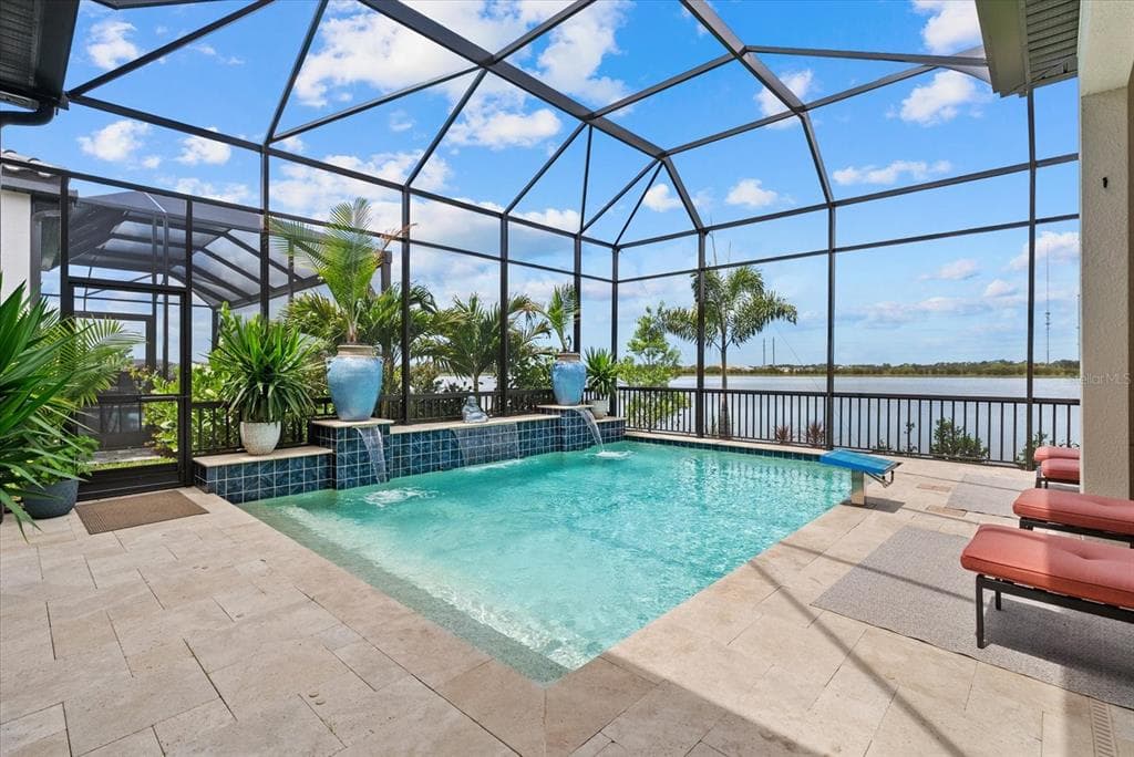556 BOCELLI DRIVE photo 3