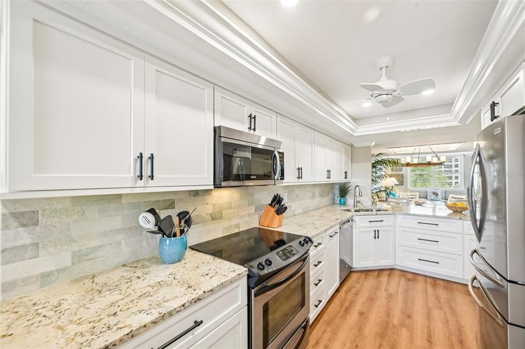 5760 MIDNIGHT PASS ROAD #209D photo 8