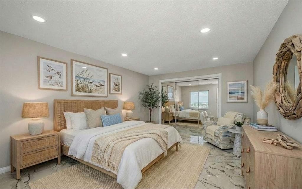 100 BLUFF VIEW DRIVE 604C photo 19