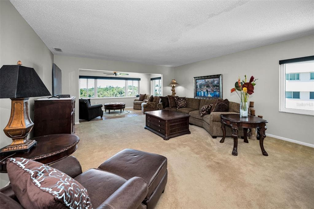 100 BLUFF VIEW DRIVE 514C photo 13