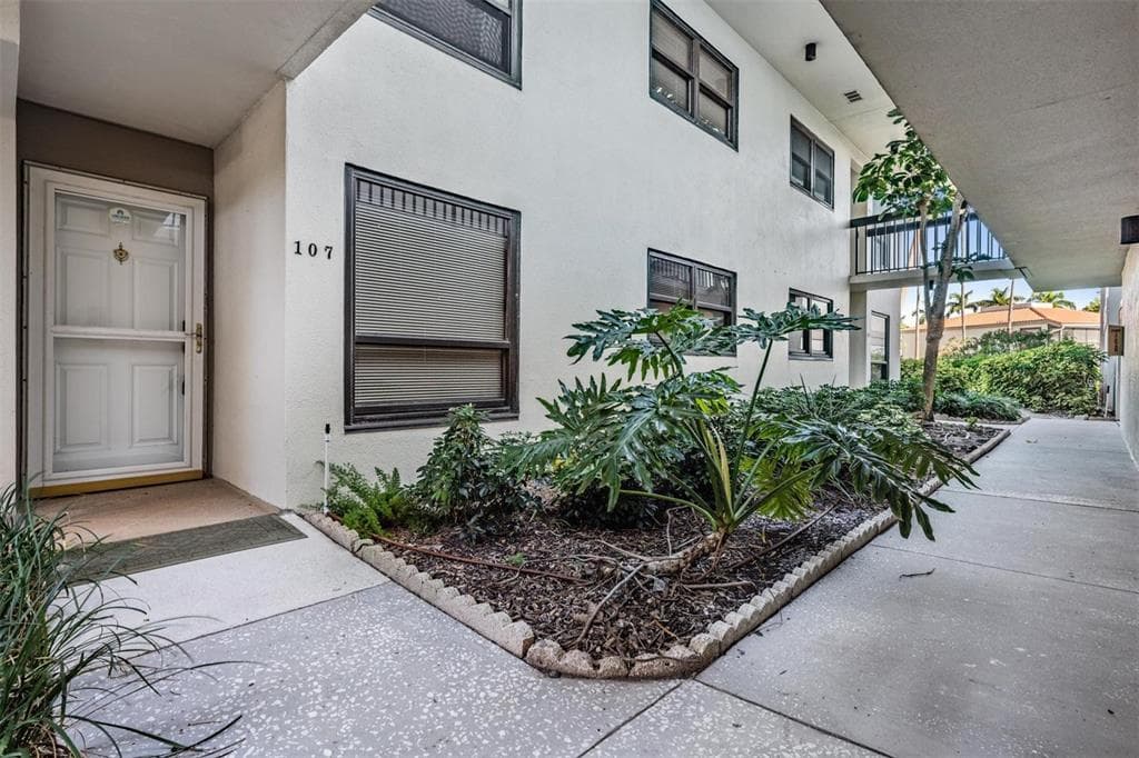6294 BAHIA DEL MAR CIRCLE 107 photo 4