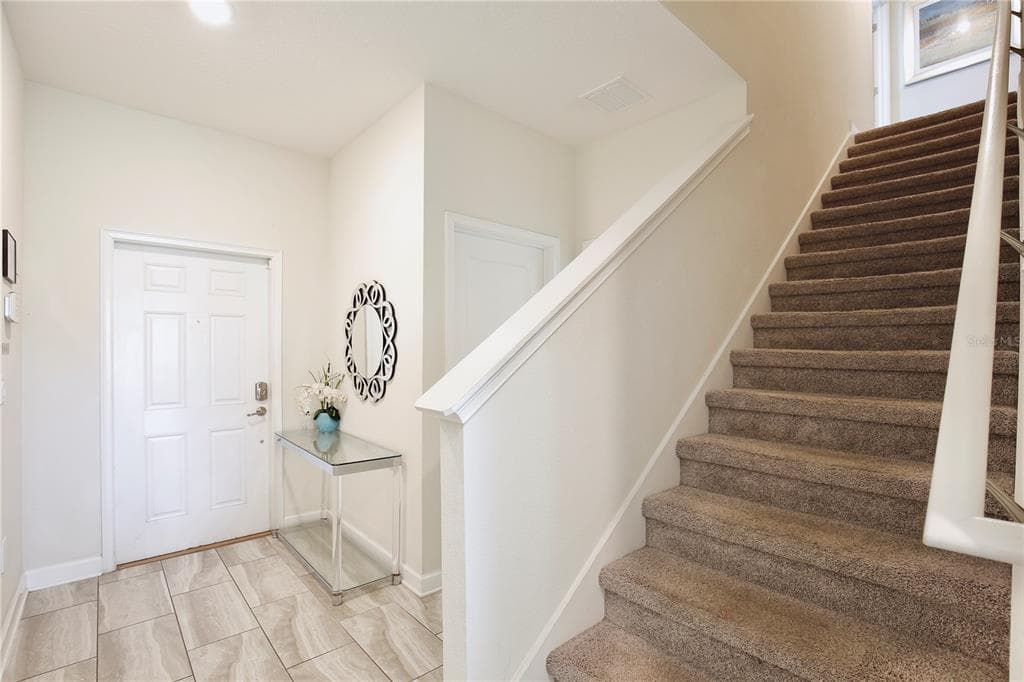 4887 ROMEO CIRCLE photo 3