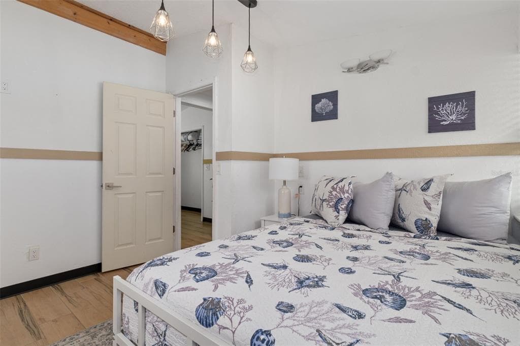 6245 WAVERLY ROAD photo 18