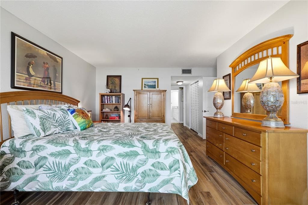 7400 SUNSHINE SKYWAY LANE S 111 photo 20
