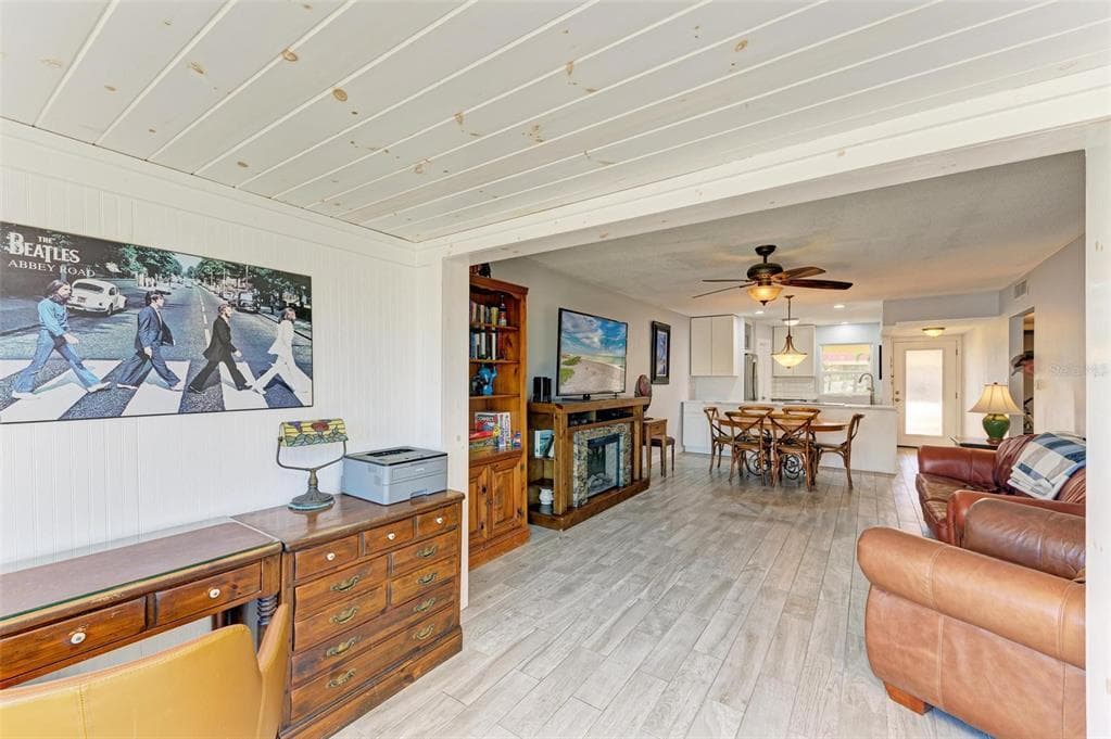 9409 CATALINA DRIVE photo 23