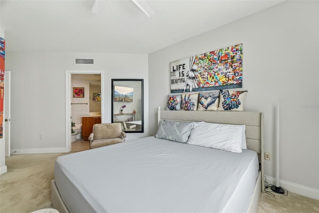 231 RIVERSIDE DRIVE 702-1 photo 12