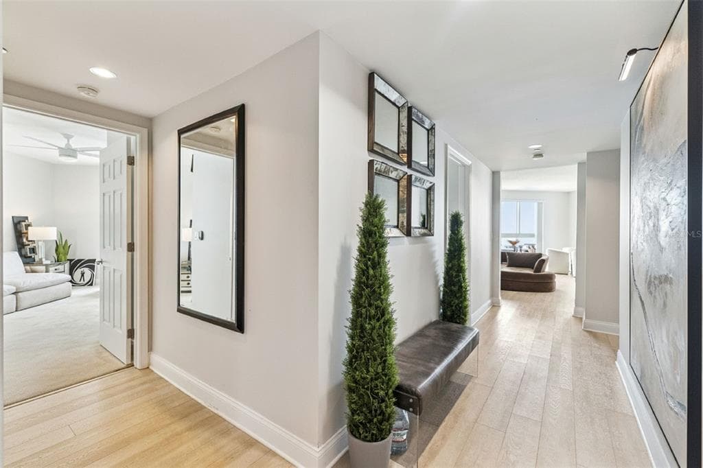231 RIVERSIDE DRIVE 702-1 photo 14