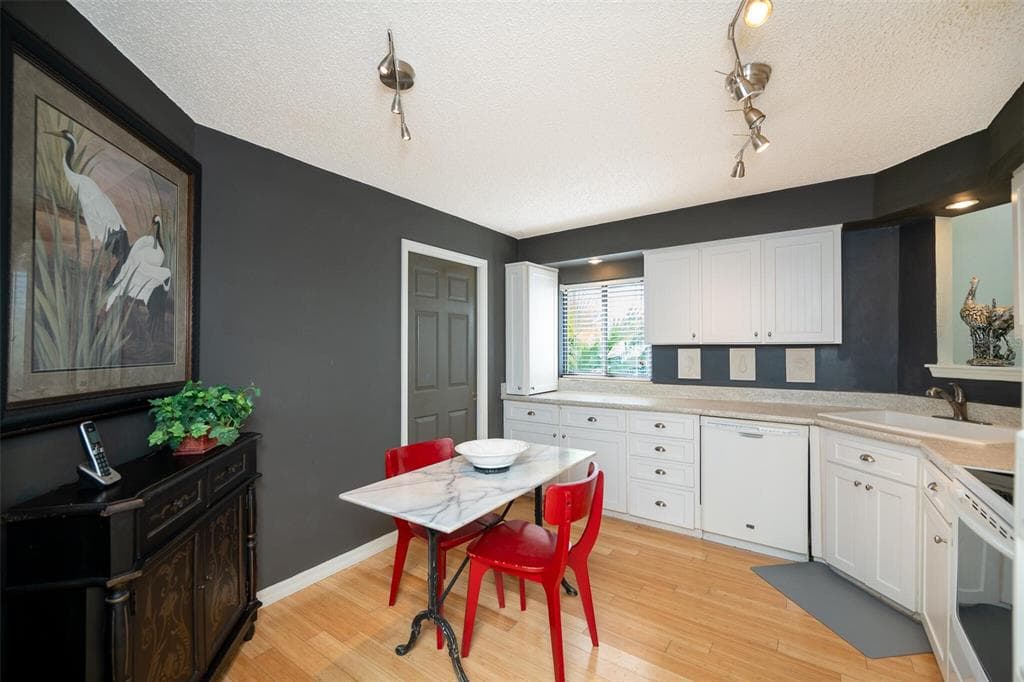 1757 WINDSONG CIRCLE photo 6