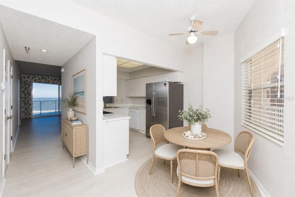 104 SURFVIEW DRIVE 1406 photo 4