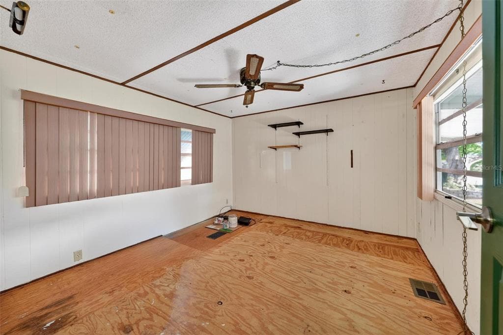 138 INDIAN CREEK ROAD photo 21